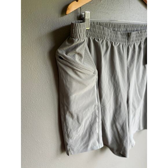 VSRT Mens 7" Run Short Size 2X Silver Shadow‎ Brief Mesh Insert - Picture 3 of 5